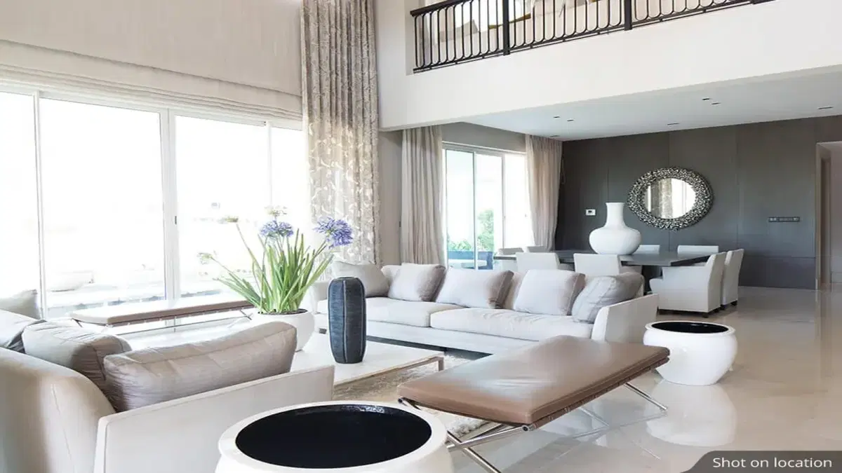 Hiranandani-Crossgate-Living-Room