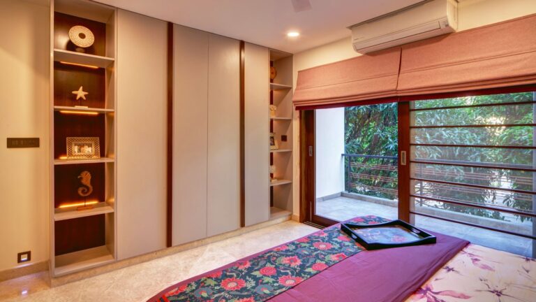 White Lotus Aravindaksa Apartment in Indranagr Bangalore Master Room Balcony